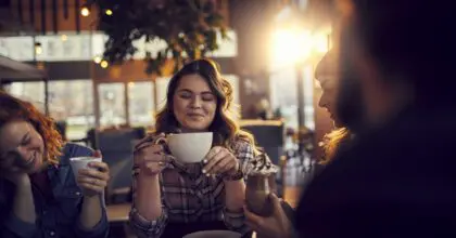 Cibler La Gen Z Avec Du Café Froid et Ses Bénéfices (réservé aux clients et seulement disponible en anglais)