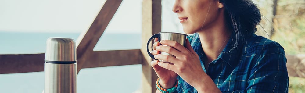 Alcohol-flavoured tea replaces alcohol on a night in