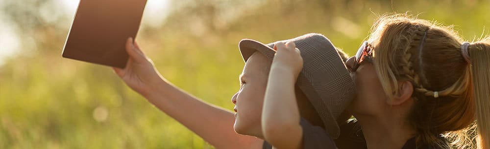 Three out of five Canadian moms use social media to learn about and buy products